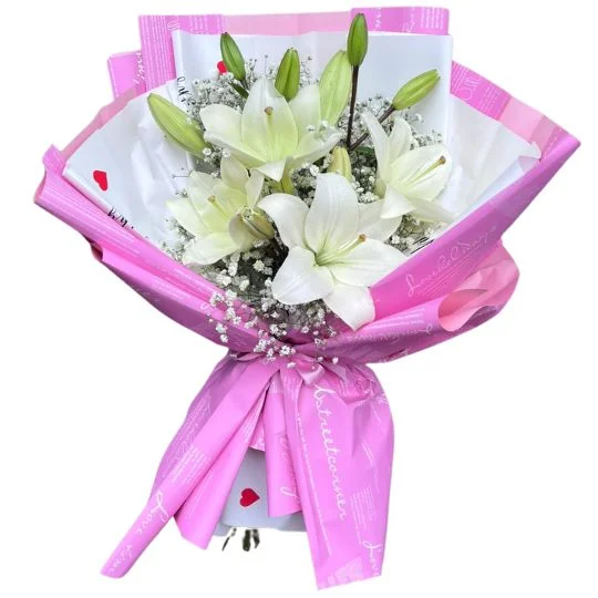 Ramo de flores lilium lirios blancos con isofila 